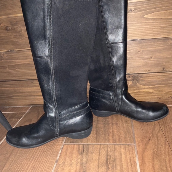 Dansko Francesca Tall Boot Size 39, 8.5 - 9 - Picture 2 of 4
